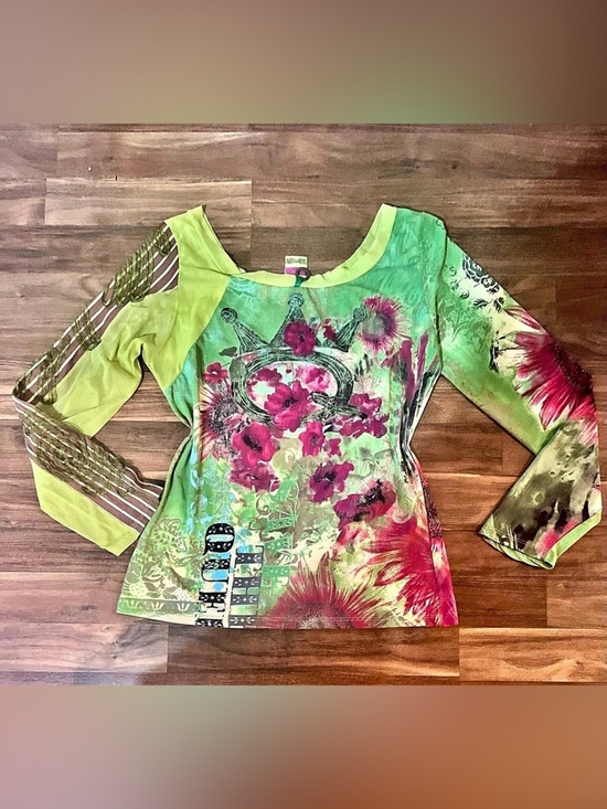 Save The Queen Tops - Floral Long Sleeve Top in Green & Pink